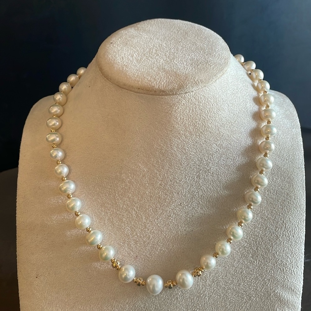 NWT Pearl & Gold Bead Necklace